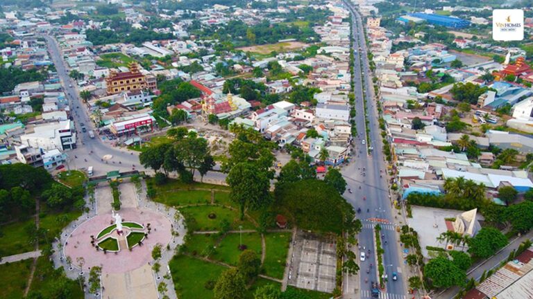 Vinhomes Hóc Môn: Lựa chọn an cư mới cho gia đình trẻ từ nội thành?